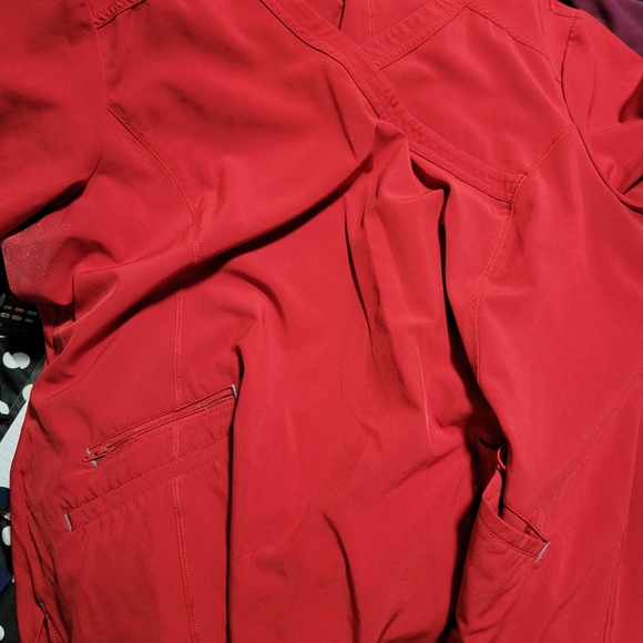 Scrub sets - Picture 4 of 12